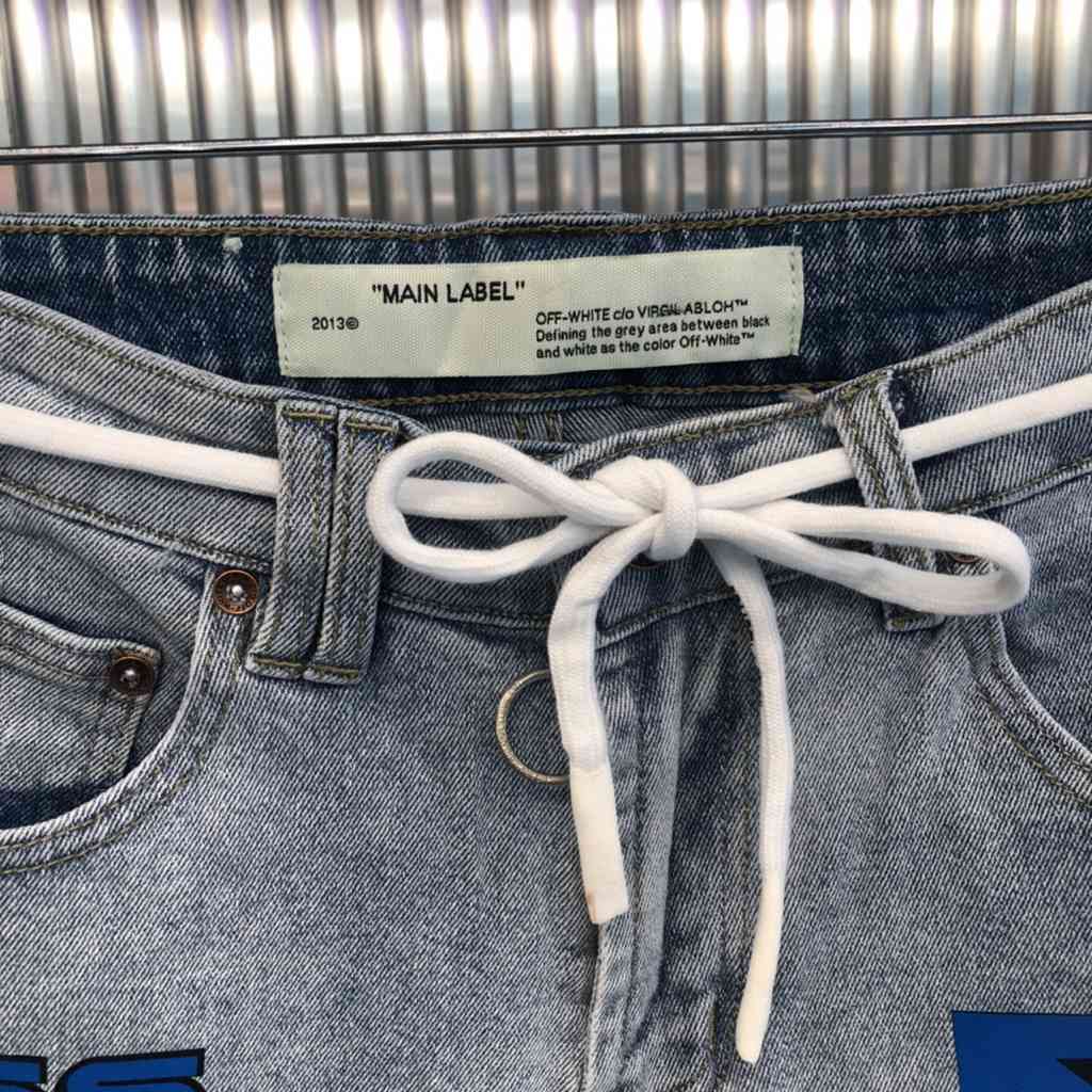 OFF WHITE